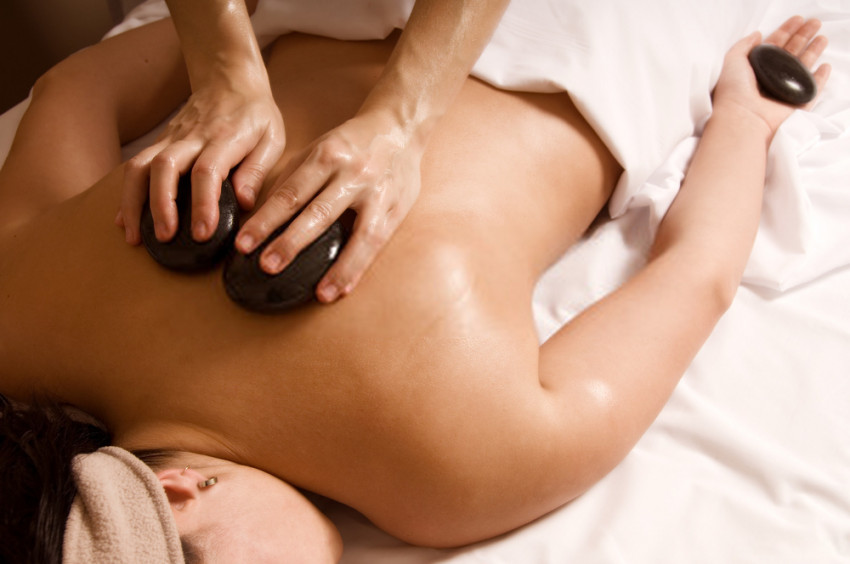 Childbearing Issues - How Therapeutic Massage Helps During Pregnancy