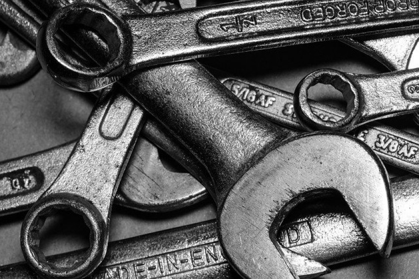 Benefits Of Hiring Professional Locksmith Services
