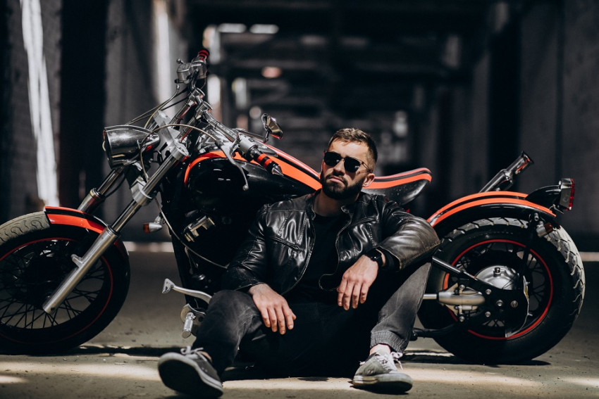 What is The Most Versatile Men's Motorbike Leather Jacket Style?