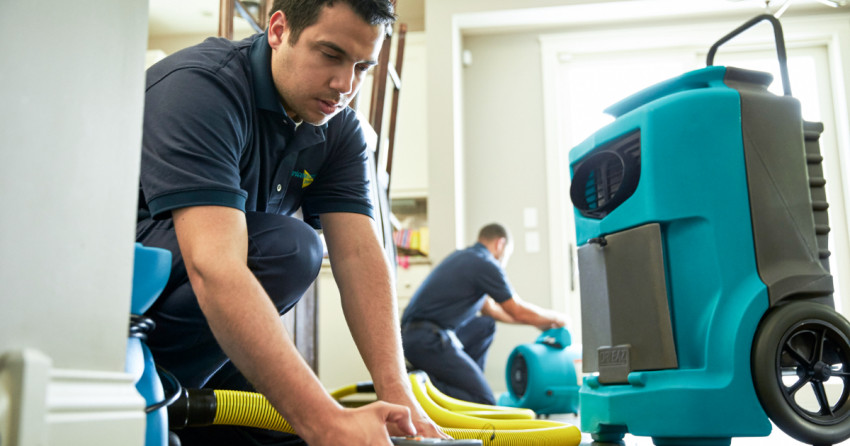 Emergency property restoration service