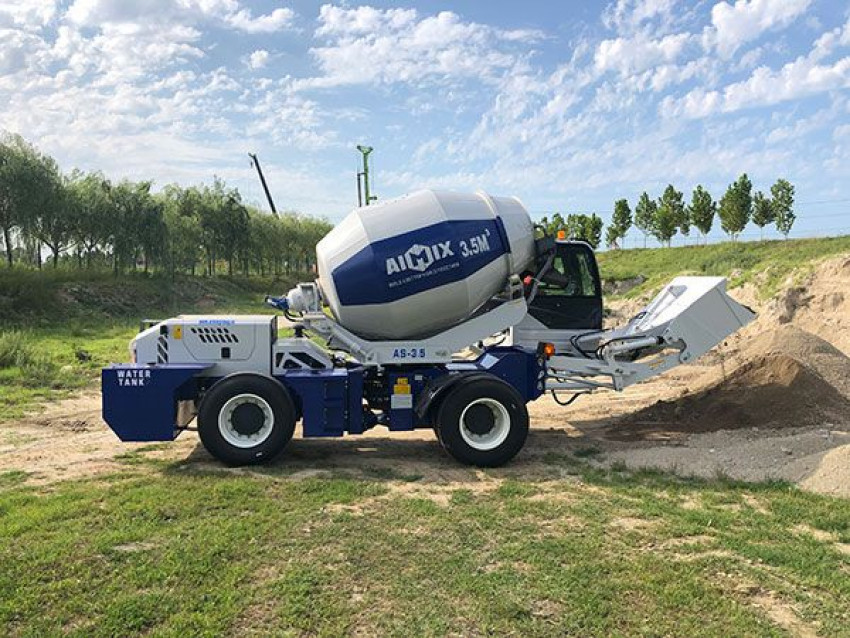 Advice for Buying a cost-effective Self Loading Concrete Mixer
