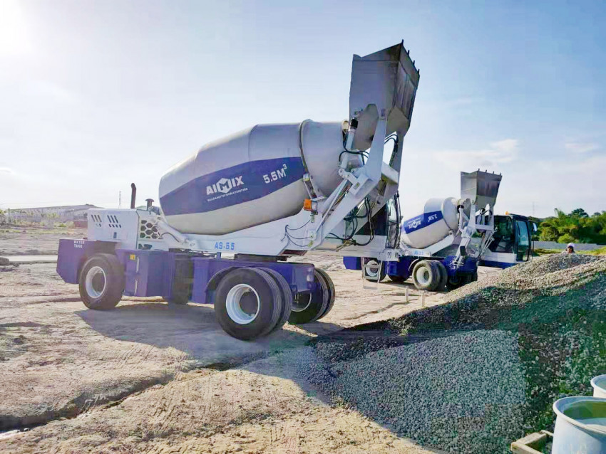 Main Applications Of A Pair Of Self Loader Concrete Mixer On-the-job Site