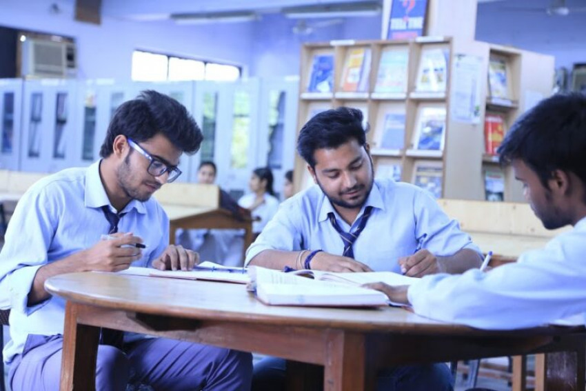 Top 6 Reasons to Pursue MBA From a Reputed MBA Institute in Meerut