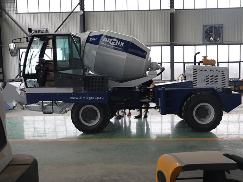 Just What Is A Self-Loading Concrete Mixer? All That You Should Know