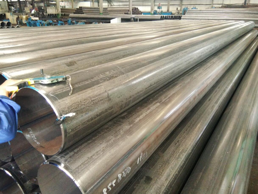 Automatic welding of straight seam steel pipes