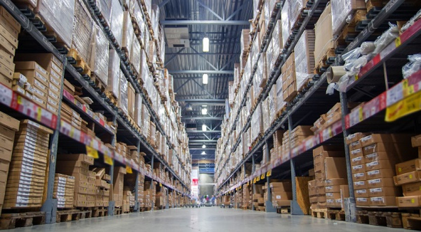 How Does Canada's Online Shopping Fulfillment Center Work?