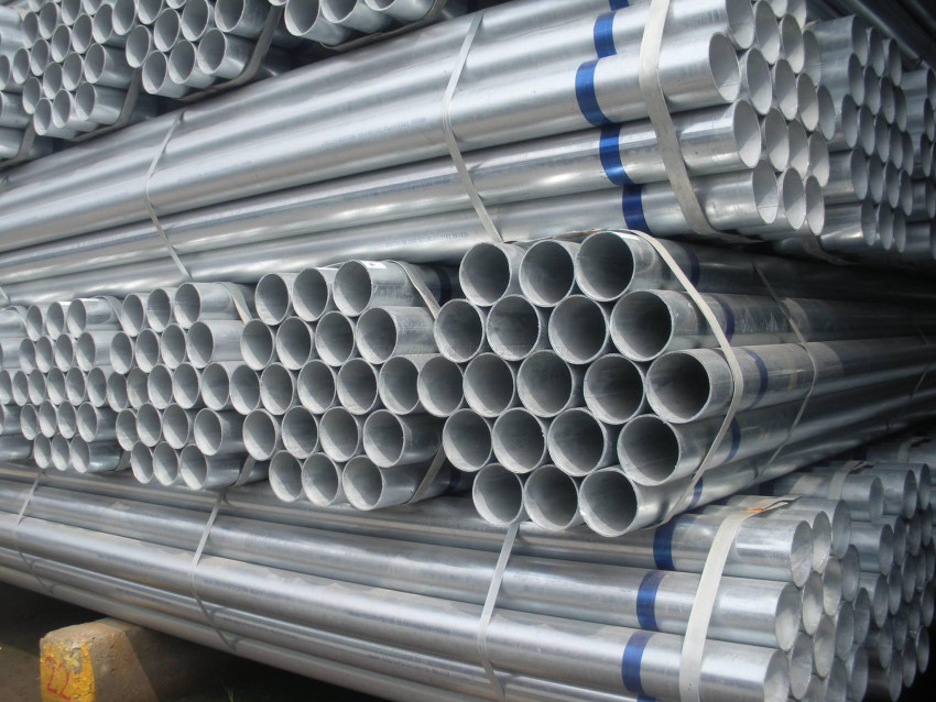 Long-term storage method of welded pipe and preventive measures for cracking