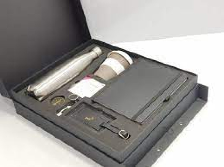 Corporate Gifts That Speak Volumes: Explore Our Corporate Gift Company