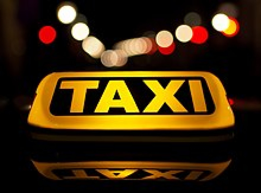 Exploring the Advantages of Pre-Booking Your Taxi to Heathrow Airport