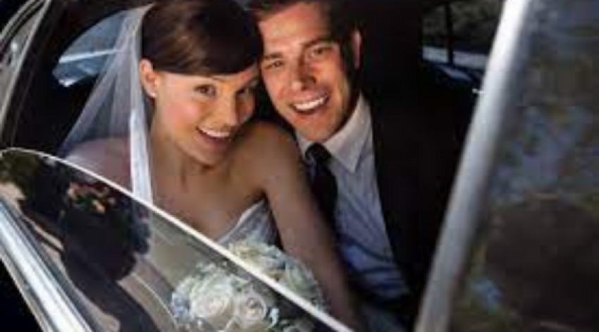 Benefits of Booking Wedding Transportation for Your Guests