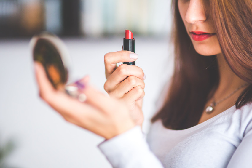 5 Lipstick Hacks Every Woman Must Know