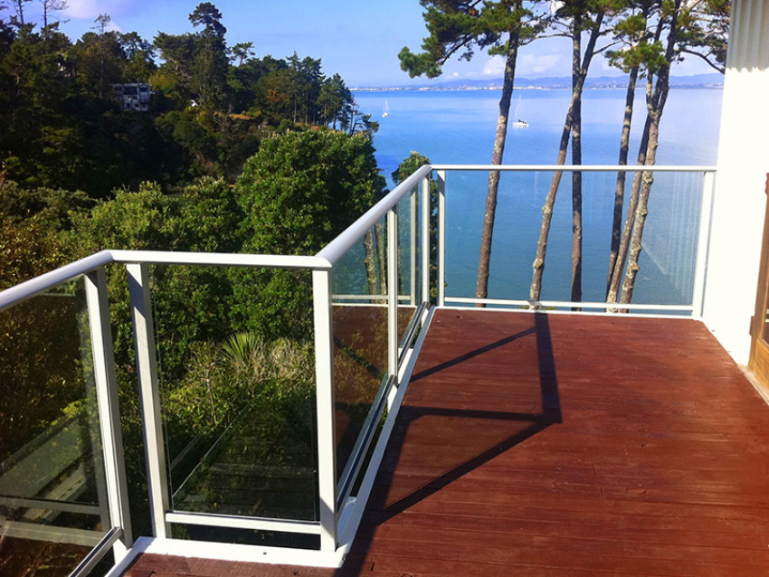 Find 4 key benefits to install glass balustrades NZ