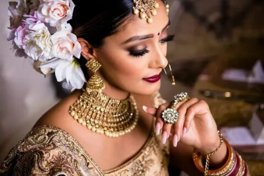 Bridal Makeup for Different Wedding Themes: Ideas and Inspiration