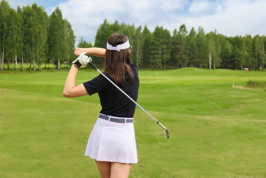 Tee Off in Style: The Evolution of Women's Golf Clothing