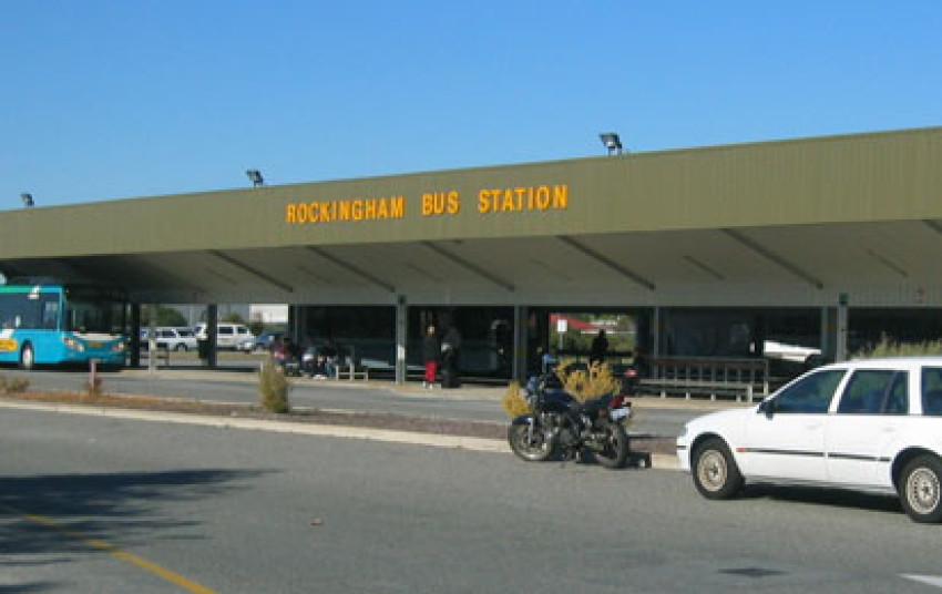 Coastal Commutes: Navigating Rockingham with Premier Airport Shuttle Services
