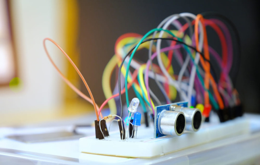 How IoT is Revolutionizing the Manufacturing Industry