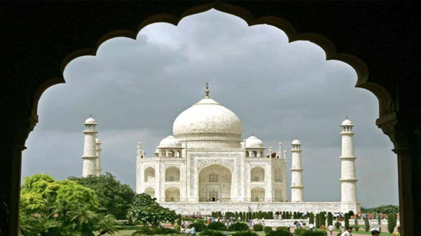 How to Plan a Perfect Trip to India’s Iconic Wonder, the Taj Mahal?