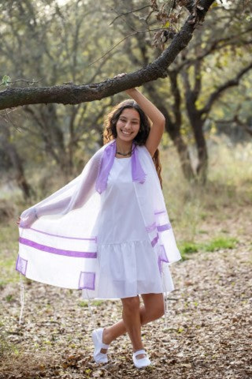 Tzitzit for Women: 5 Chic Ways to Make It Your Own