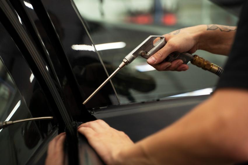 Why Is Timely Auto Glass Repair Service Important For Your Safety?