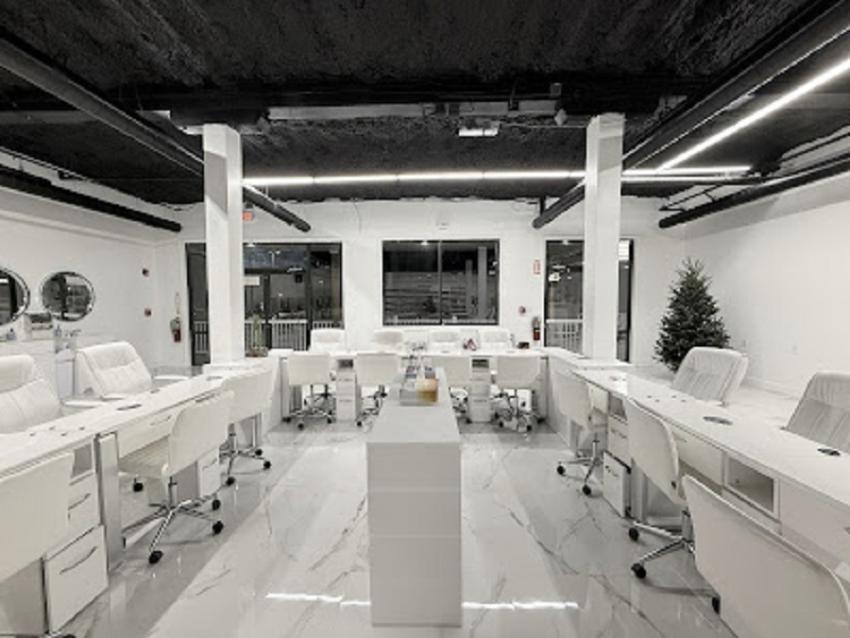 How Do You Choose The Nail Salon For Your Needs?