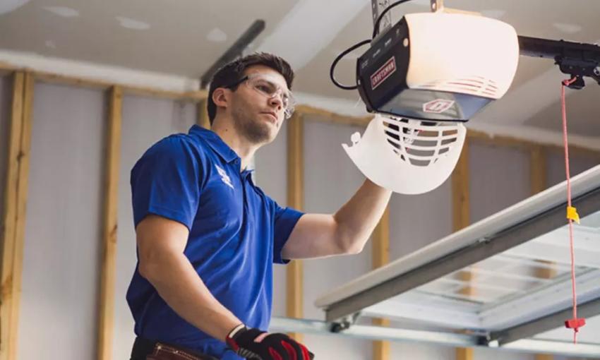Garage Door Opener Replacement: What to Expect in the Process