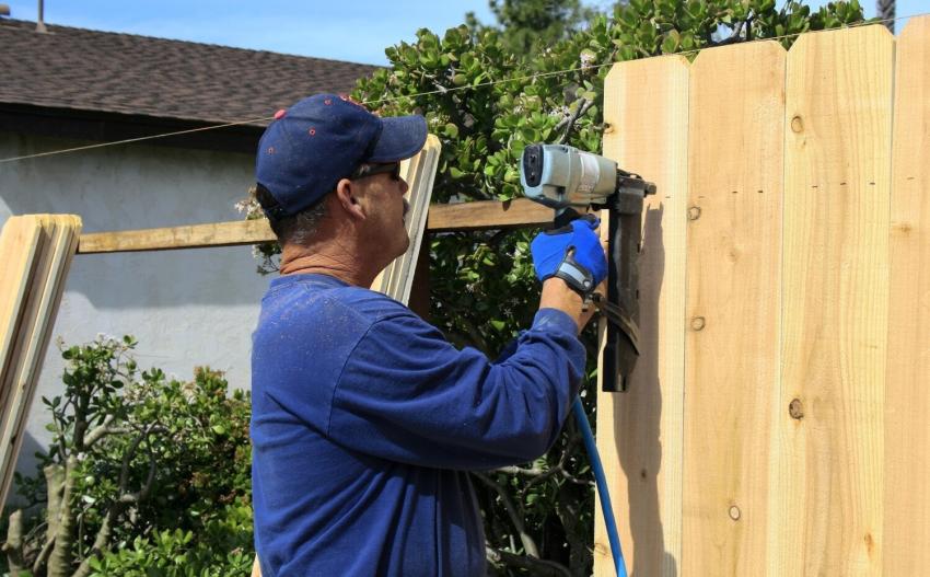 Enhance Your Curb Appeal with Professional Fence Installation Services