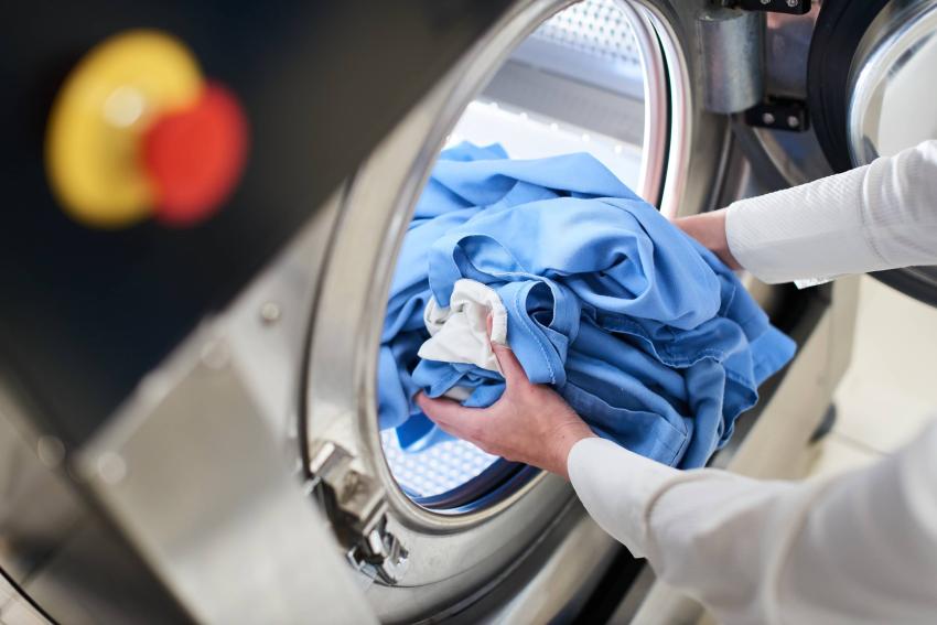 Get Your Laundry Done Right: How Our Professional Services Make a Difference