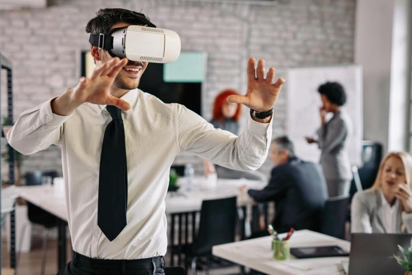 How to Attract and Hire Top Tech Talent