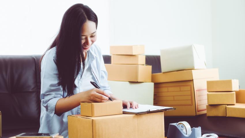 Bulk vs. Retail: Sourcing Shipping Supplies for Different Needs