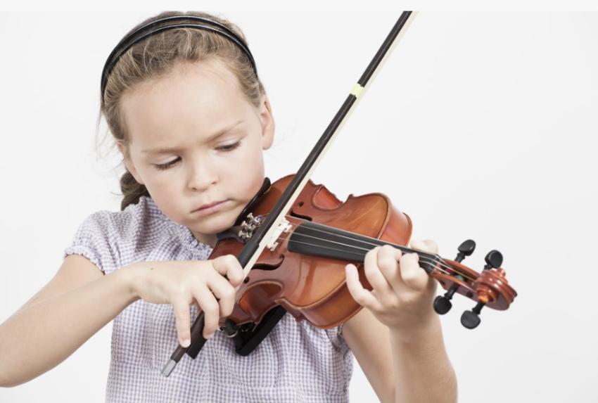 What Parents Should Know Before Enrolling in Violin Lessons