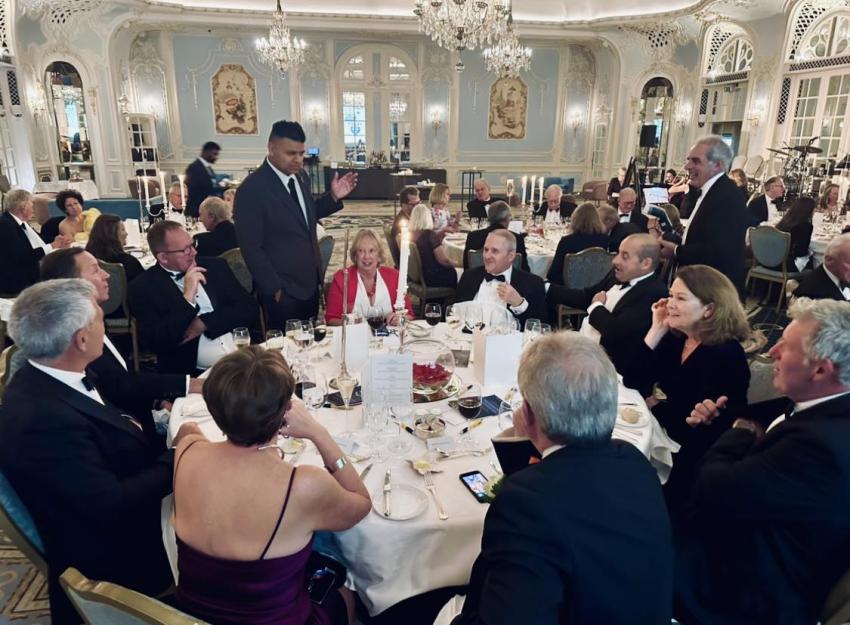 Magician near me – Make Your Events Unforgettable with Sky Magician