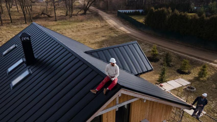 How to Maintain Your Roof Year-Round