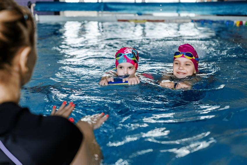 How Does Learning to Swim Young Shape a Child’s Brain Development?