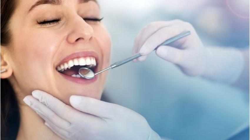 The Future of Cosmetic Dentistry: What’s Trending in 2025