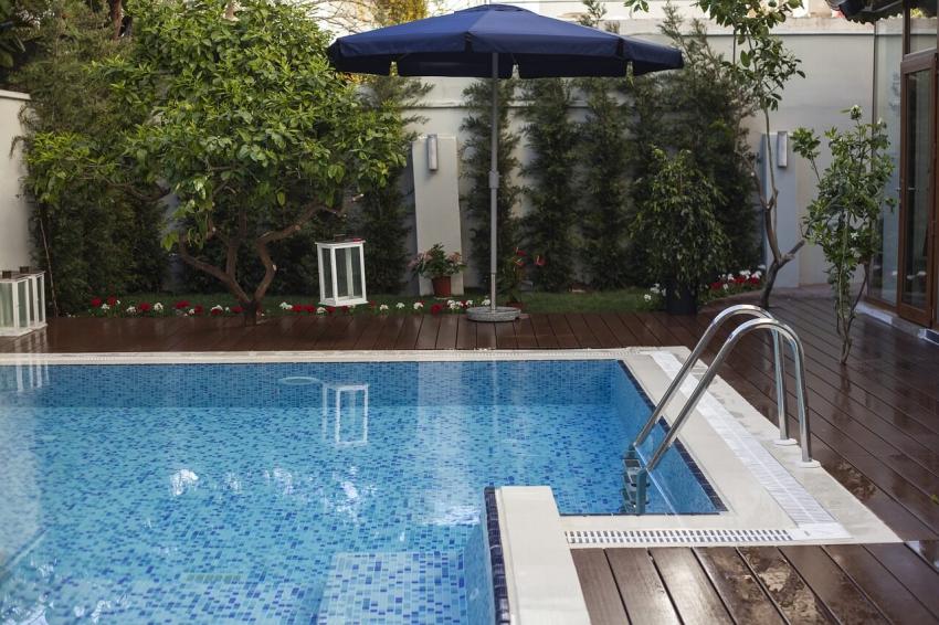 Breathe New Life into Your Home with These Pool Renovation Ideas