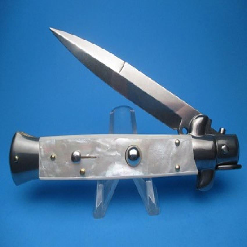 Inside The Legacy: Frank B Italian Stiletto Knives from Maniago, Italy