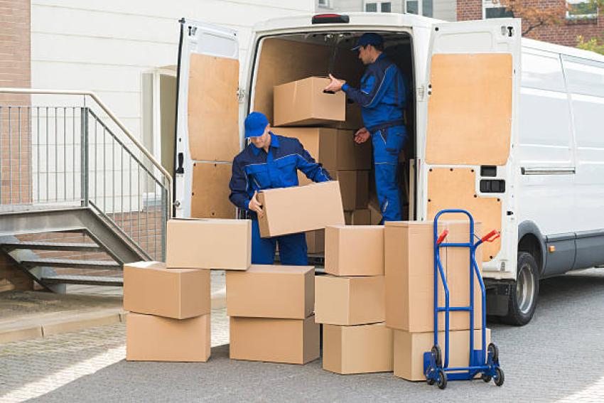 How to Handle A Moving Company That Breaks Promises and Boxes
