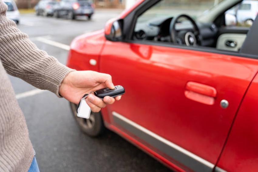 How a Car Rental Agency Handles Damage Claims: What You Must Know
