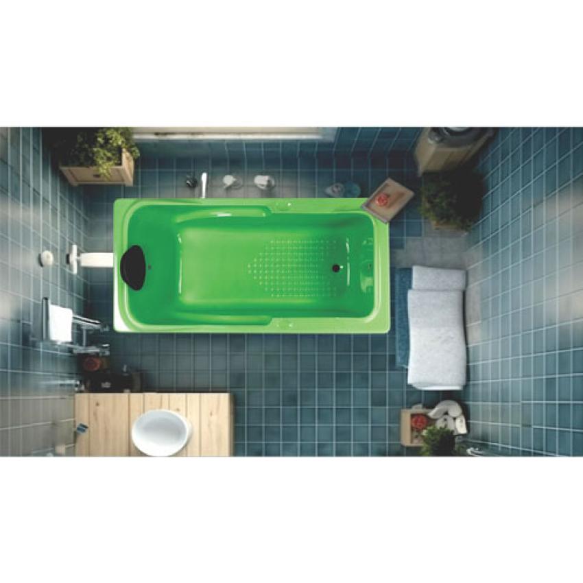 Black and Matte Bathtubs: Bold Statement Designs