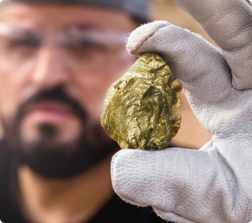 Gold Extraction Process: Environmental Concerns and Sustainable Alternatives