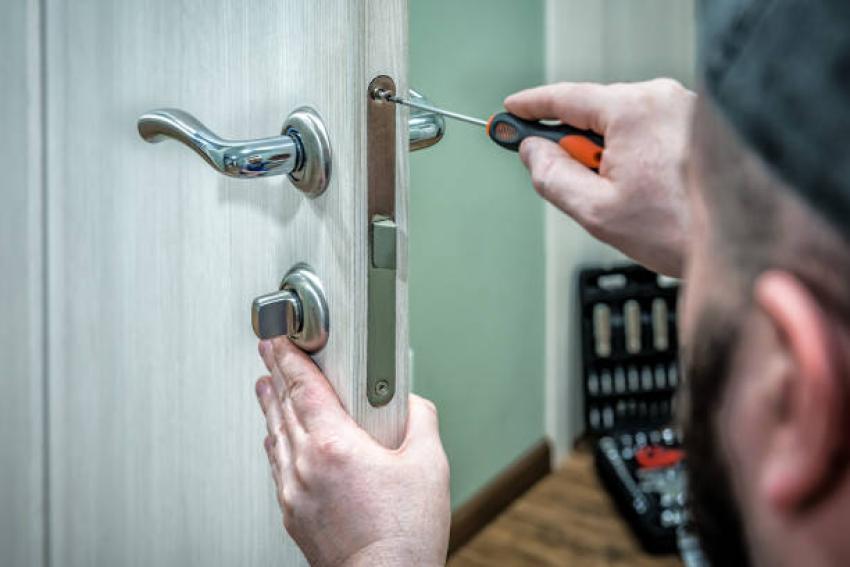 What Type of Lock Is Best for Apartment Complexes?