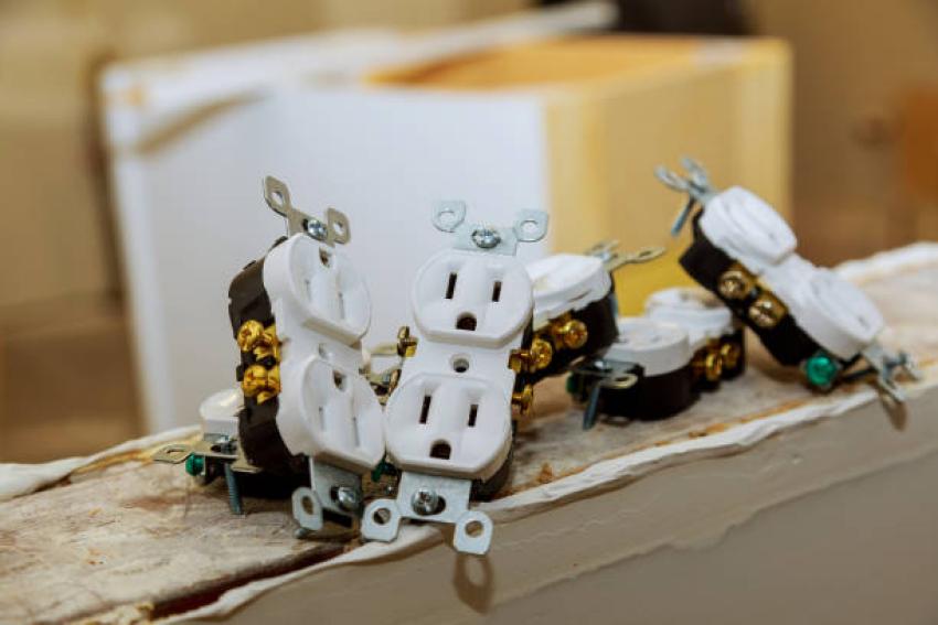 How to Upgrade Outlets Safely with Electrical Outlet Installers