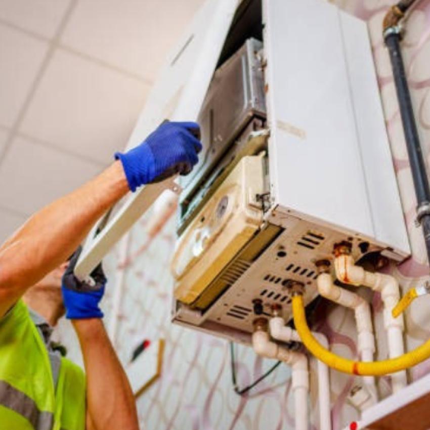 Why Should You Trust a Home Cleaning Company for Deep Cleaning Jobs?