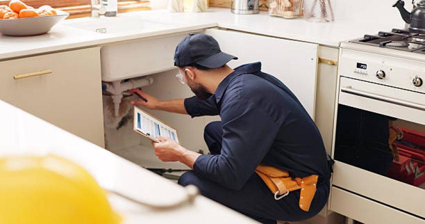 8 Smart Questions to Ask Expert Plumbers Before They Start Work