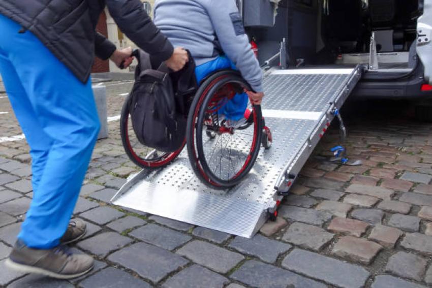 How Wheelchair Transportation Services Help in Emergency Moments