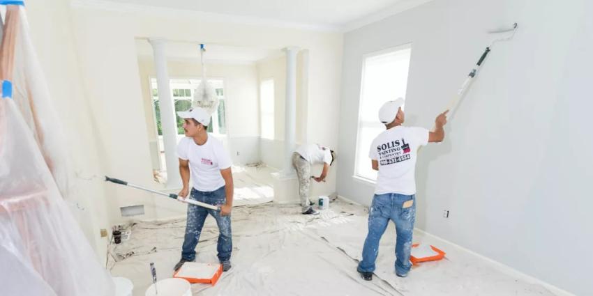 How Can the Best Painting Services Help You Choose the Right Color Scheme?