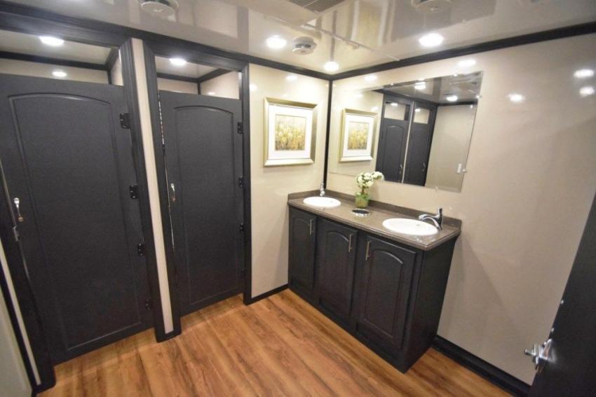How Luxury Restroom Rentals Can Level Up Your VIP Guest Experience
