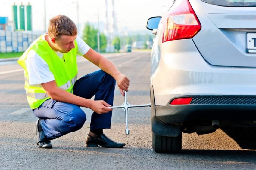 What Are the Top Myths About Roadside Assistance Debunked?