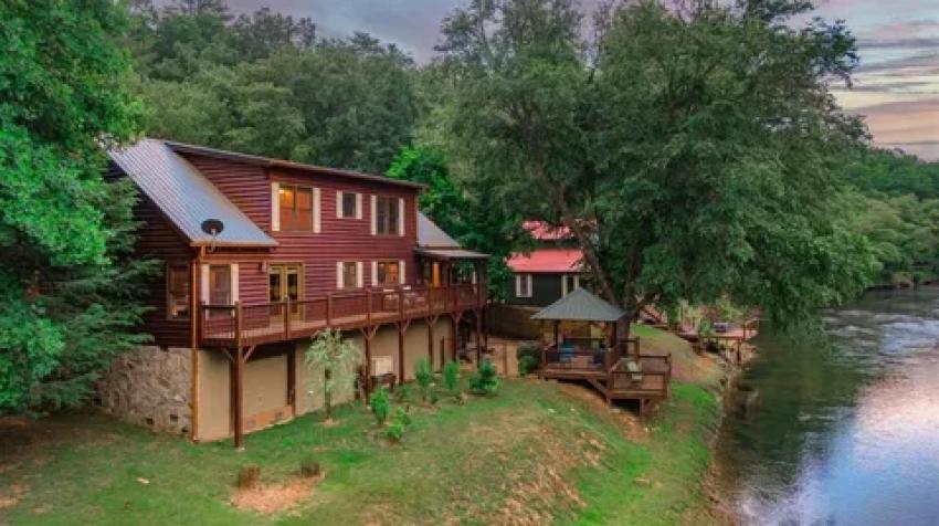 Why Do Anglers Prefer Lodges Over Independent Fishing Trips?