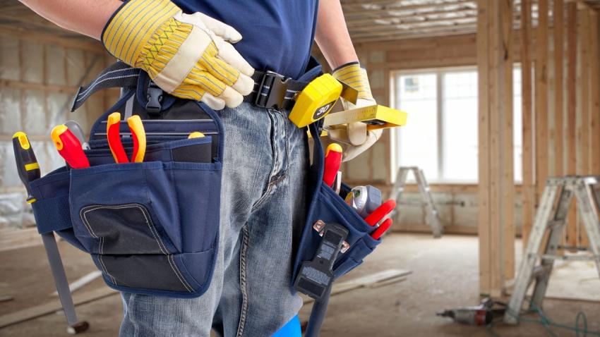 How Expert Handyman Services Handle Door, Wall, and Floor Repairs Fast